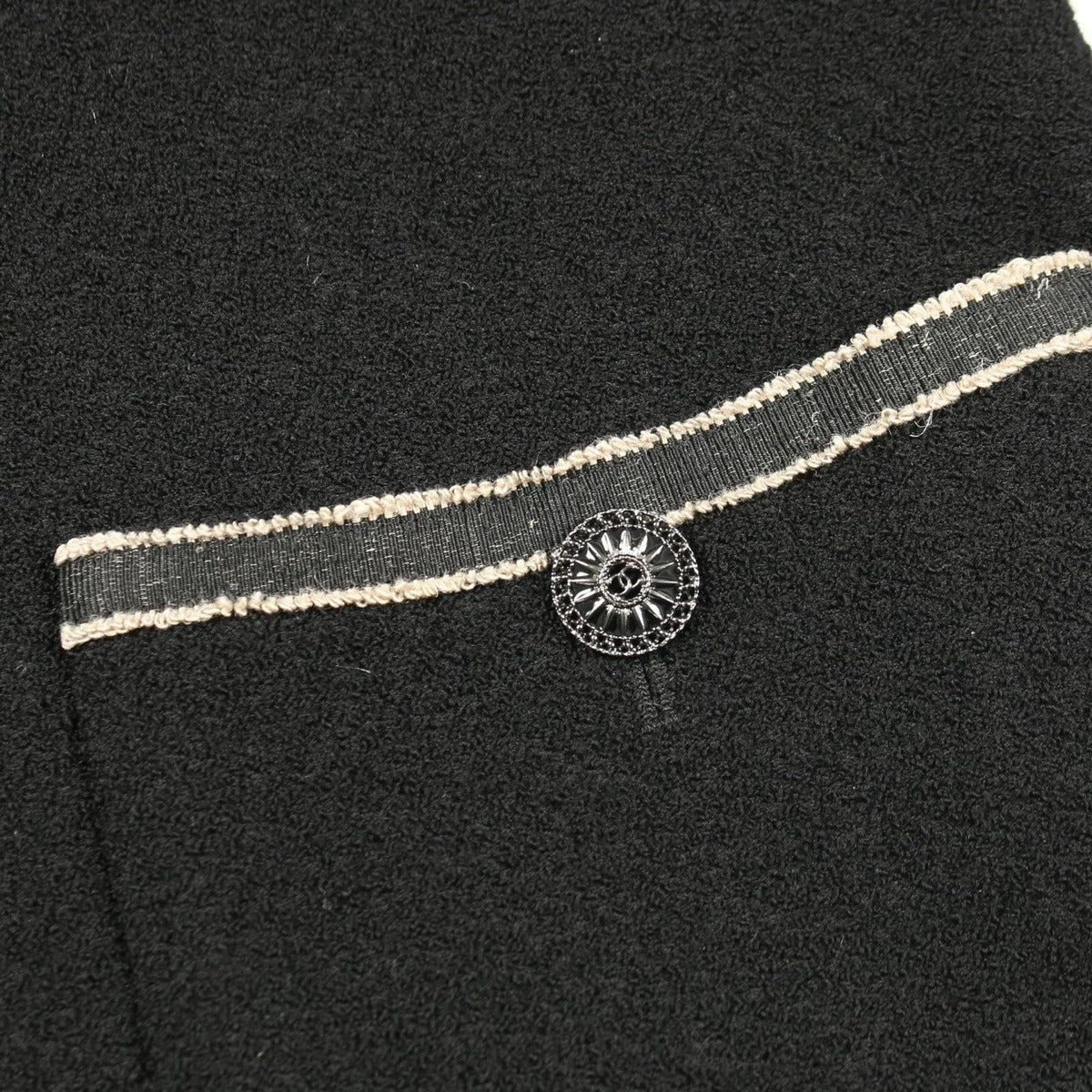 Chanel CC Logo Button Wool Jacket — view 7
