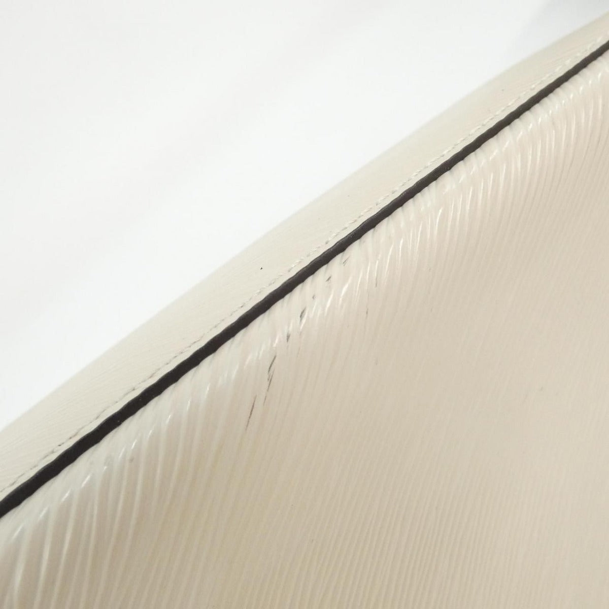 Louis Vuitton Epi Marelle Shoulder Bag Quartz — view 3