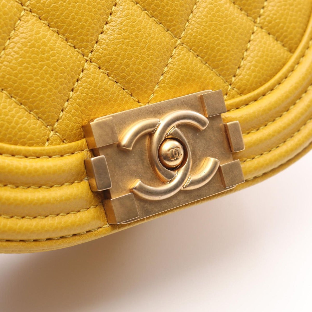 Chanel Shoulder Bag Bow Small Master Leather Chain — view 6