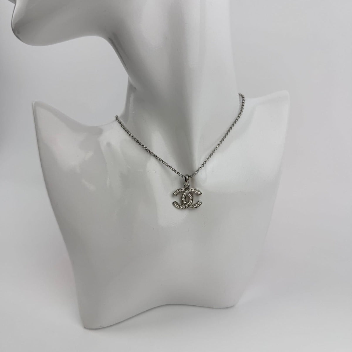 Chanel CC Logo Necklace Vintage