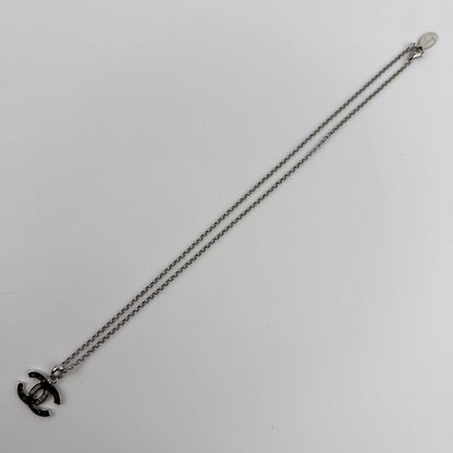 Chanel CC Logo Necklace Vintage — view 4