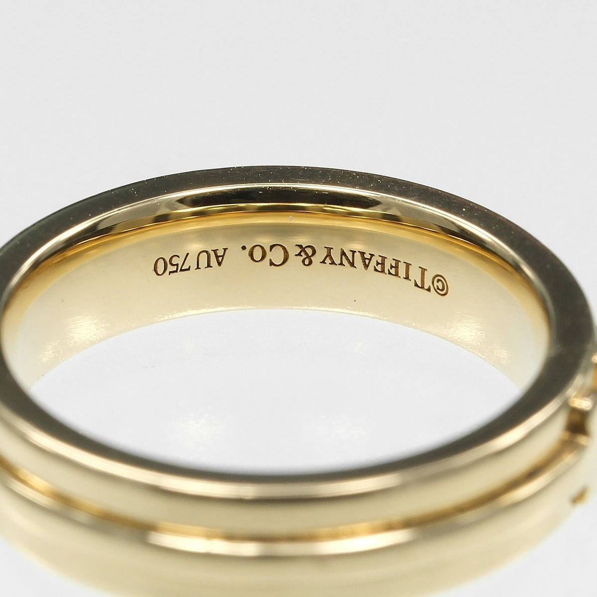 Tiffany & Co T Narrow 18K Yellow Gold Ring — view 5
