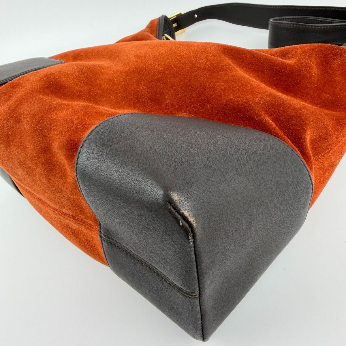 Loewe Anagram Shoulder Bag Red Black Suede Leather Vintage — view 9