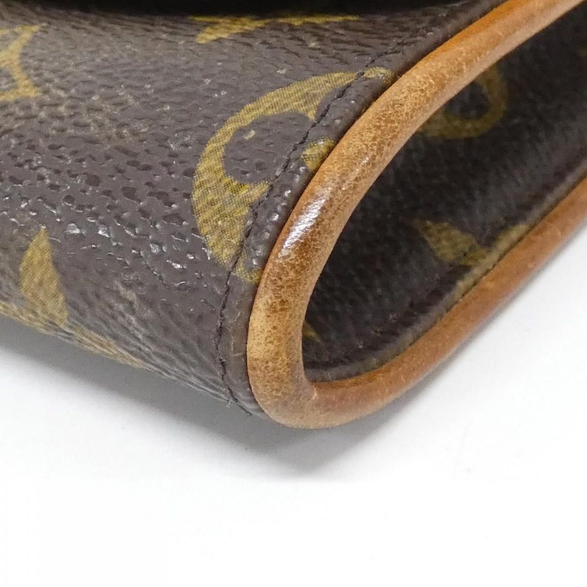 Louis Vuitton Monogram Pochette Twin GM Shoulder Bag — view 3