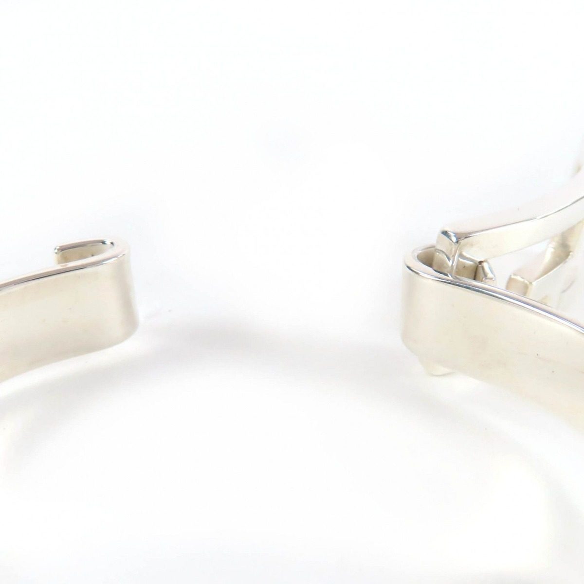 Gucci GG Bangle Bracelet Silver Weight — view 6