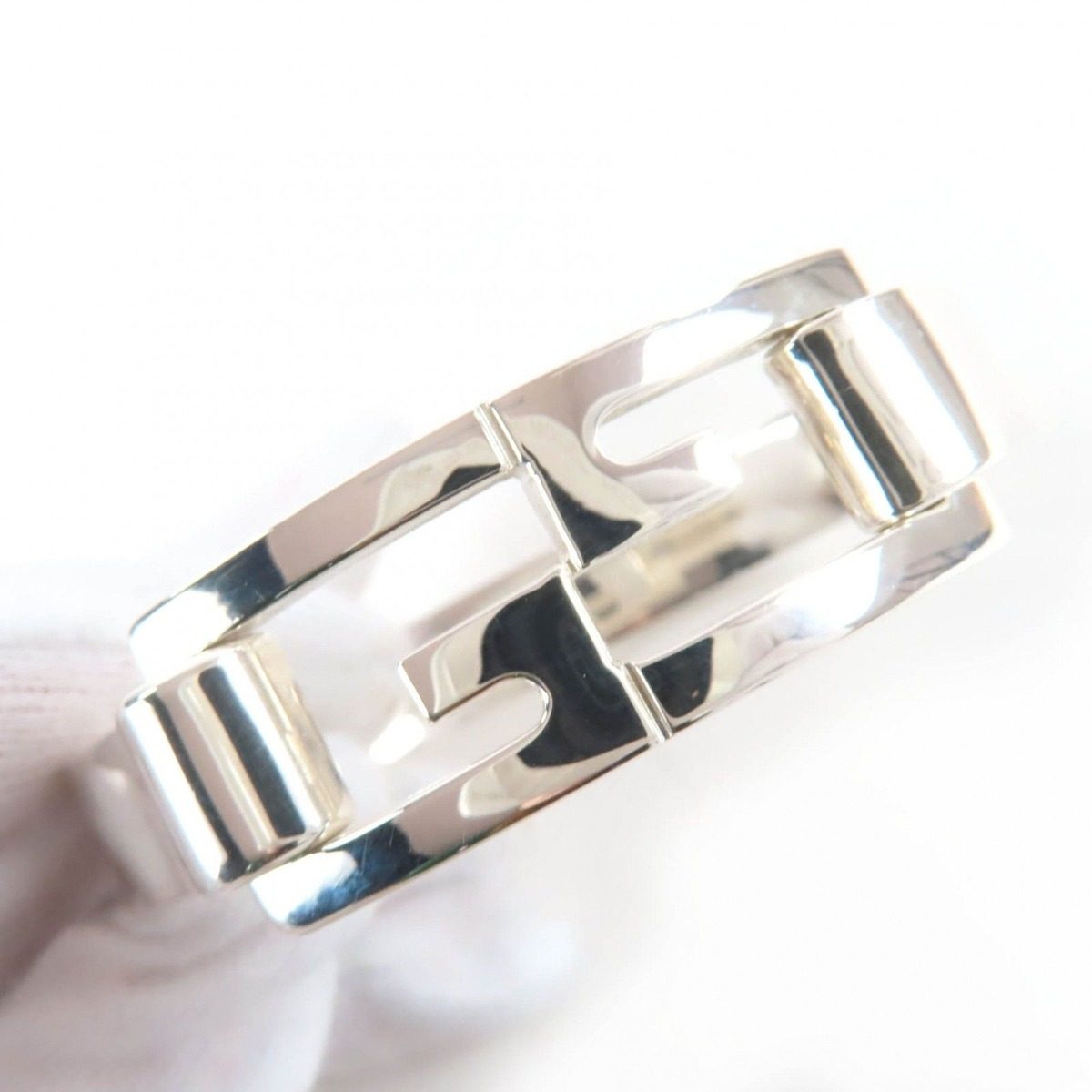 Gucci GG Bangle Bracelet Silver Weight — view 7