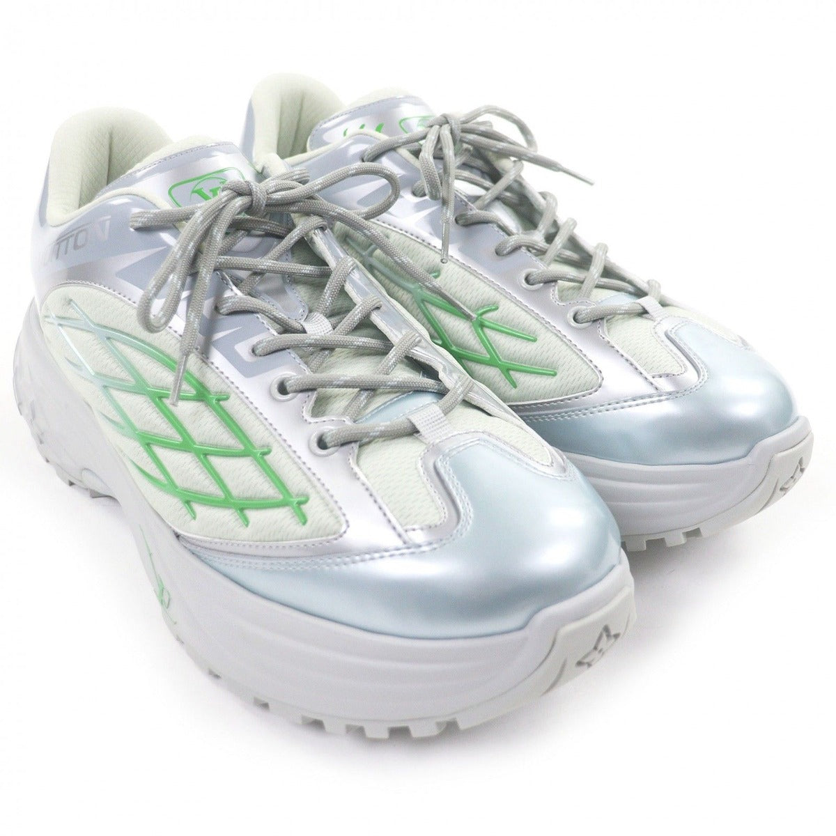 Louis Vuitton LV Discovery Line Monogram Low Cut Sneakers Gray — view 2