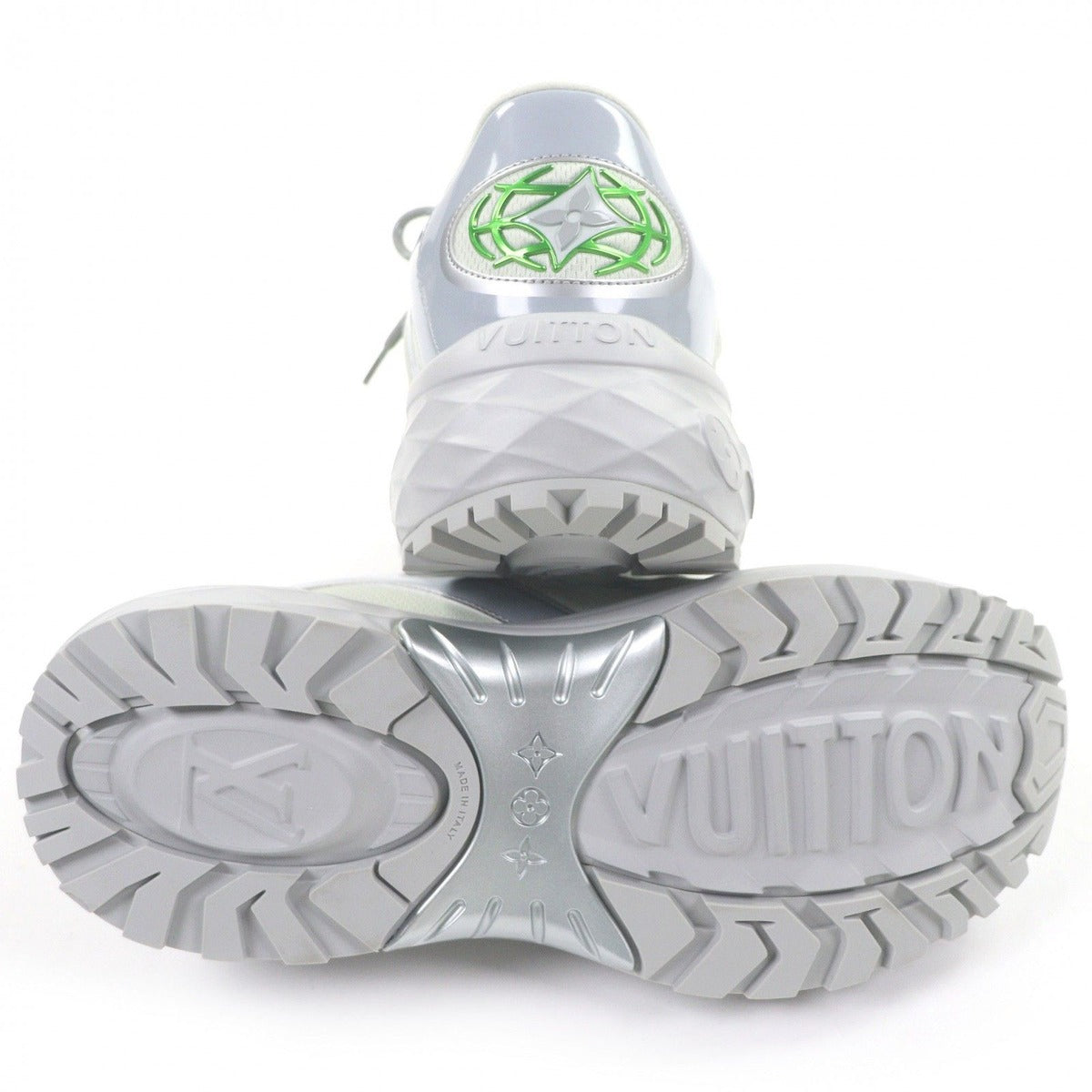 Louis Vuitton LV Discovery Line Monogram Low Cut Sneakers Gray — view 4