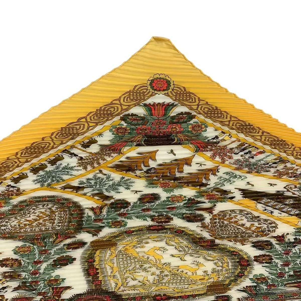 Hermes Scarf Pleated Silk Decoupages Paper Cutting Yellow — view 4