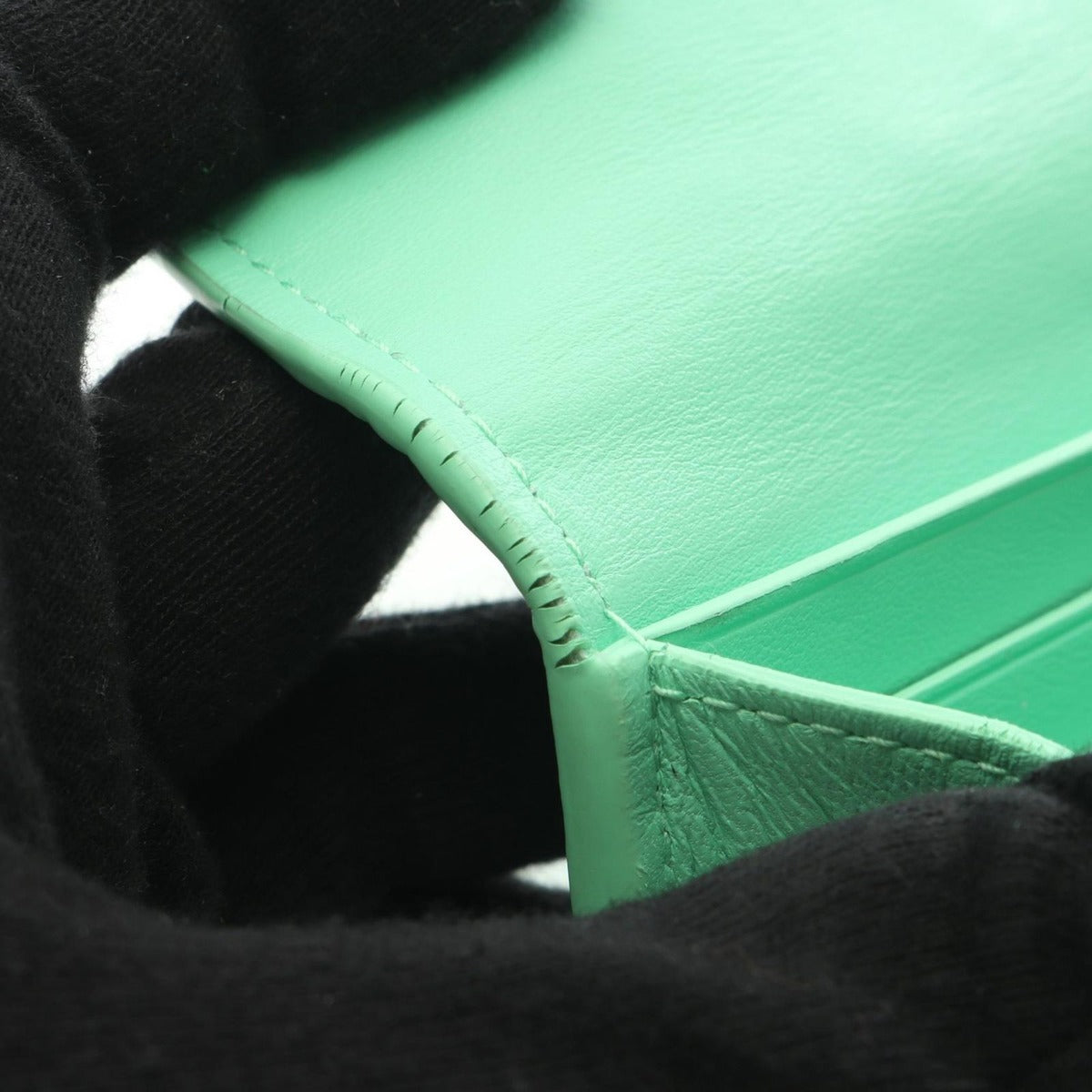 Bottega Veneta Bifold Wallet Intrecciato Leather Flap — view 7