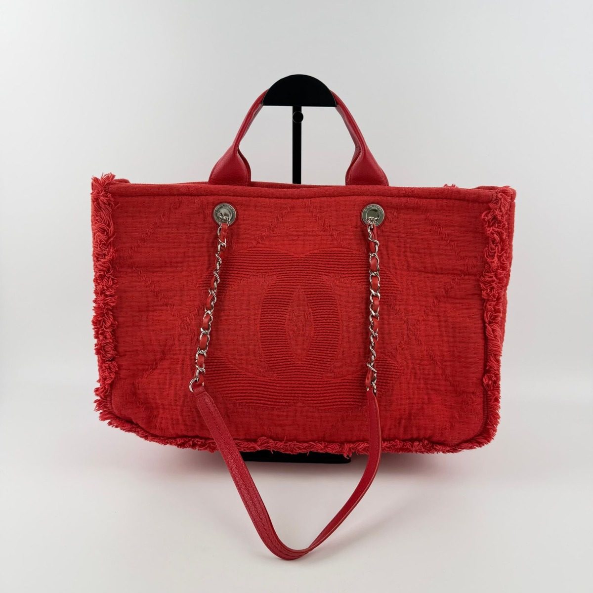 Chanel CC Logo Tote Shoulder Bag Red Canvas Vintage — view 3