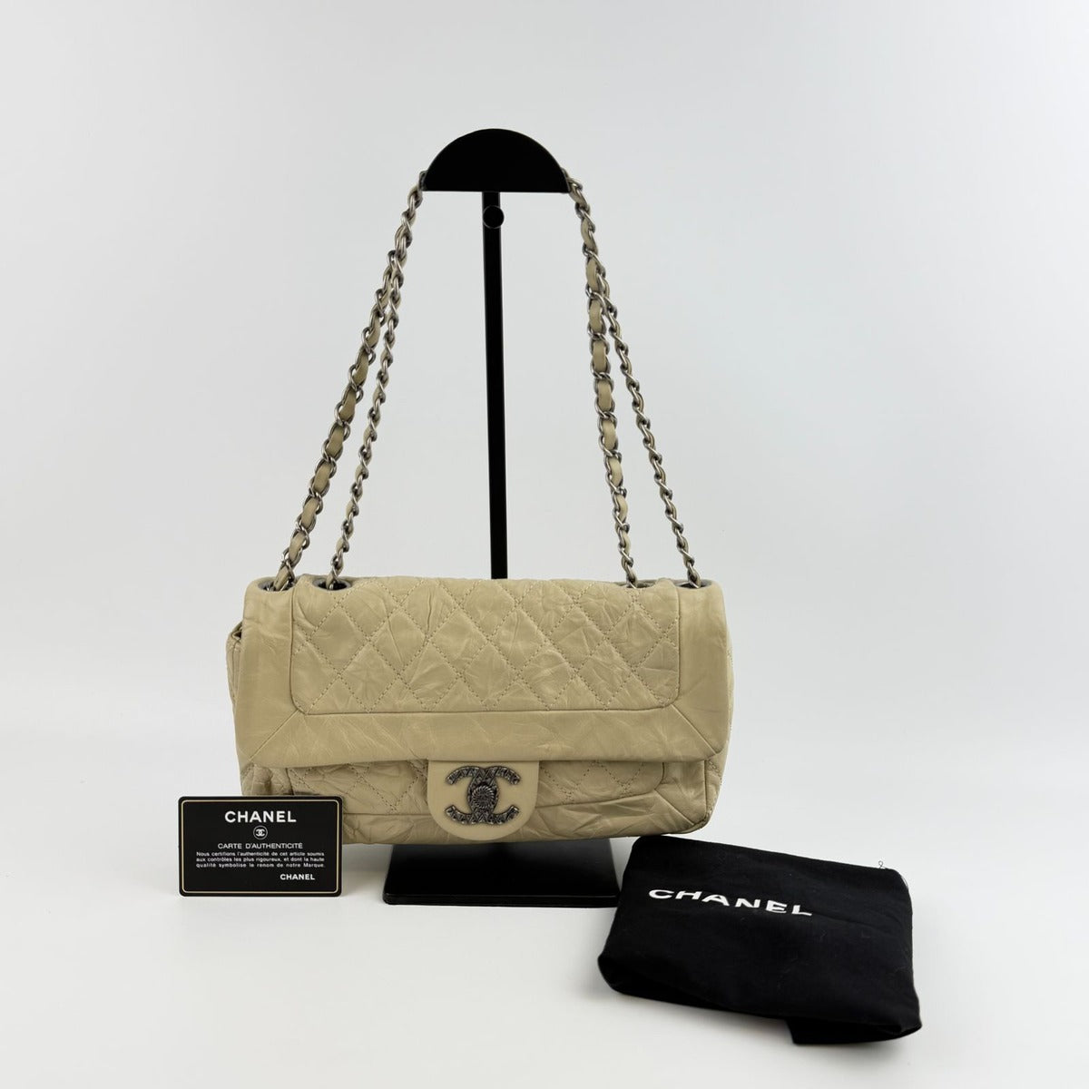 Chanel CC Logo Quilted Chain Shoulder Bag Beige Leather Vintage — view 3