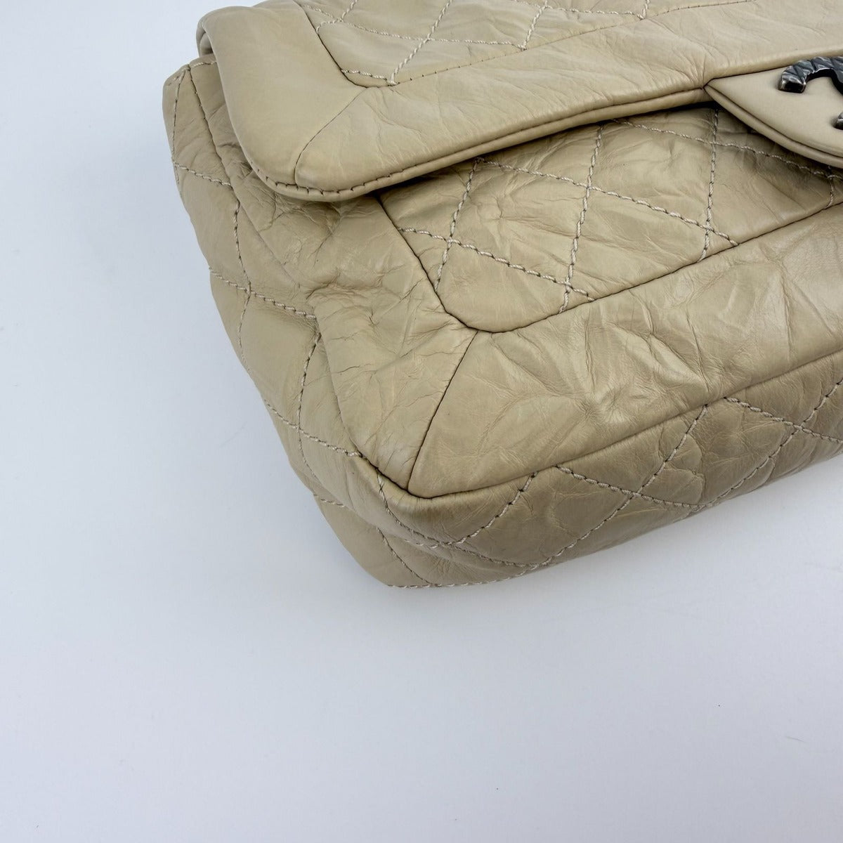 Chanel CC Logo Quilted Chain Shoulder Bag Beige Leather Vintage — view 10