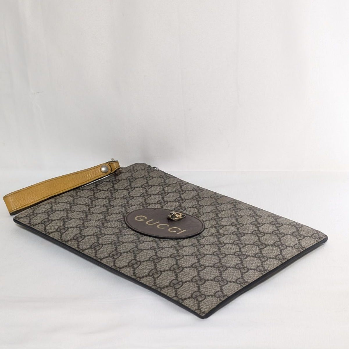 Gucci GG Supreme Neo Vintage Taiga Head Logo Brown Clutch — view 3