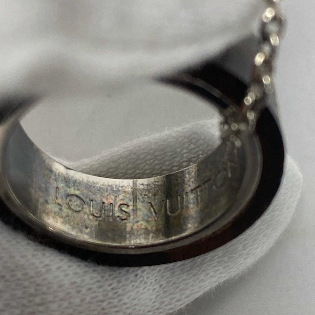Louis Vuitton Ring Necklace — view 9