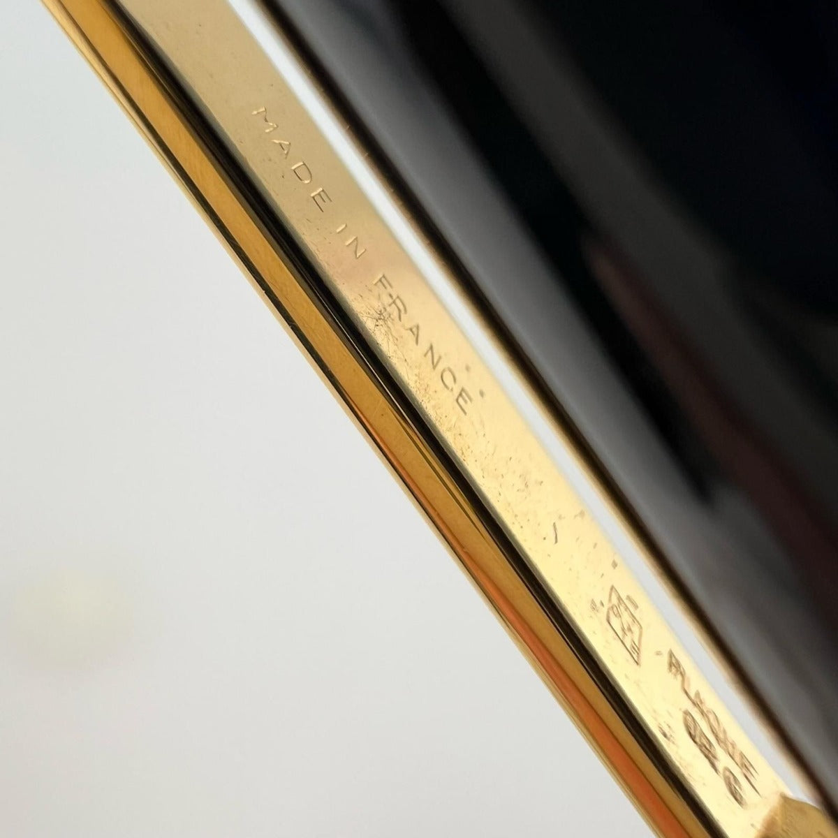 Cartier Must de Cartier Twist Ballpoint Pen Black Gold — view 7
