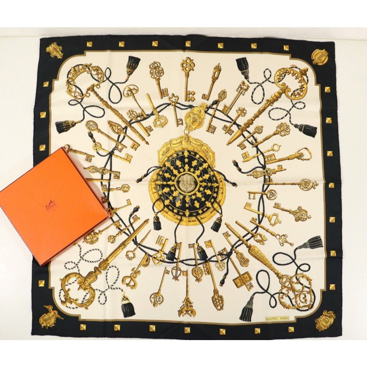 HERMES Silk Scarf Carre 90 Les Cles The Keys by Caty Latham Black White