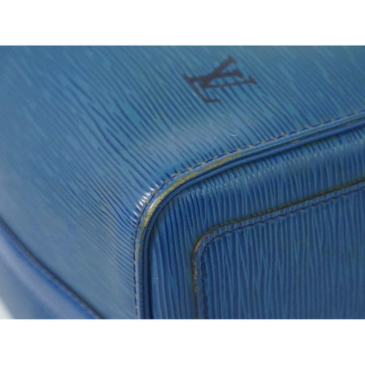 Louis Vuitton LV Speedy 30 Epi Leather Mini Boston Bag — view 4