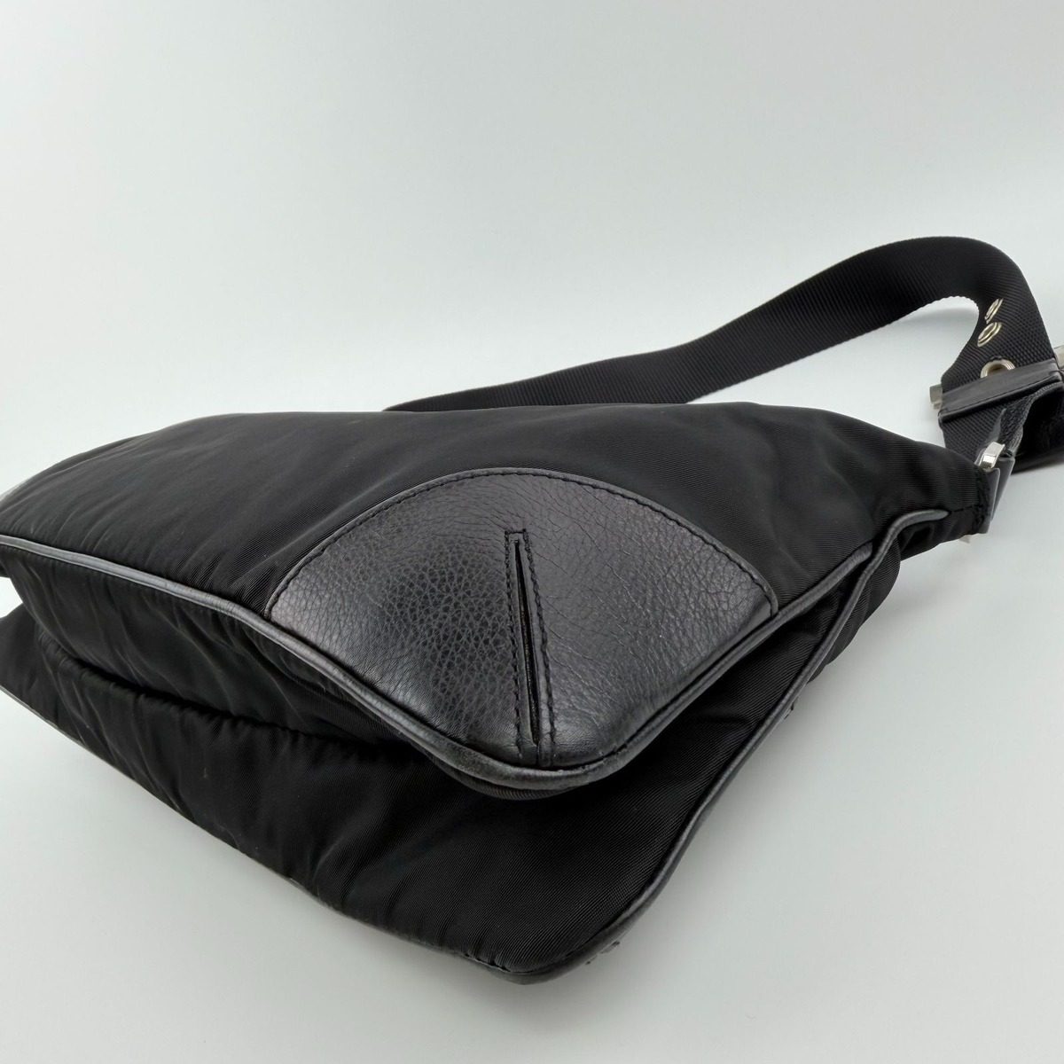 Prada Shoulder Bag Black Nylon Leather Vintage — view 10