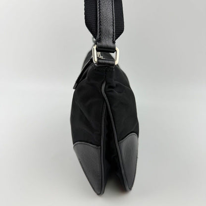 Prada Shoulder Bag Black Nylon Leather Vintage — view 4