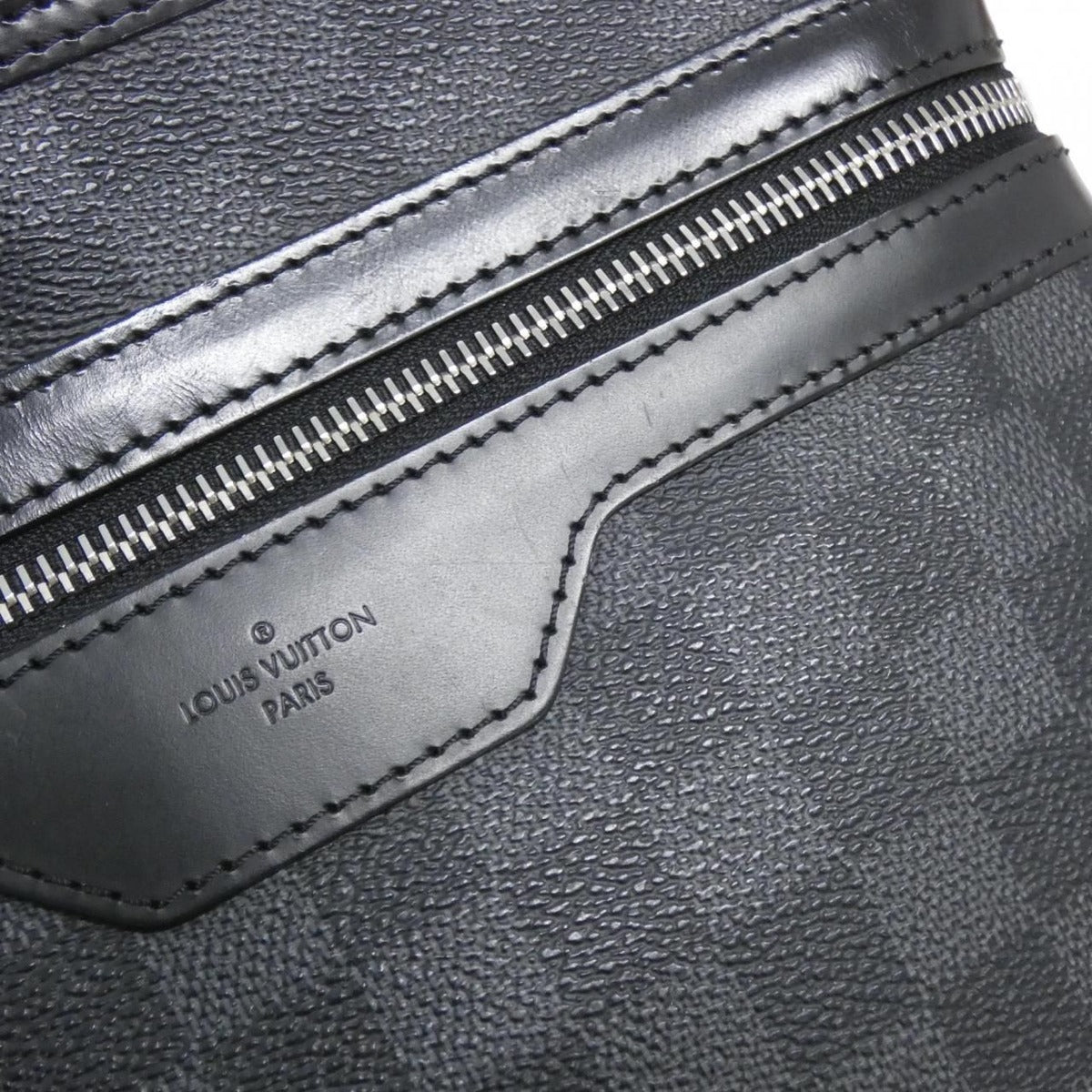 Louis Vuitton Damier Graphite Thomas Shoulder Bag — view 5
