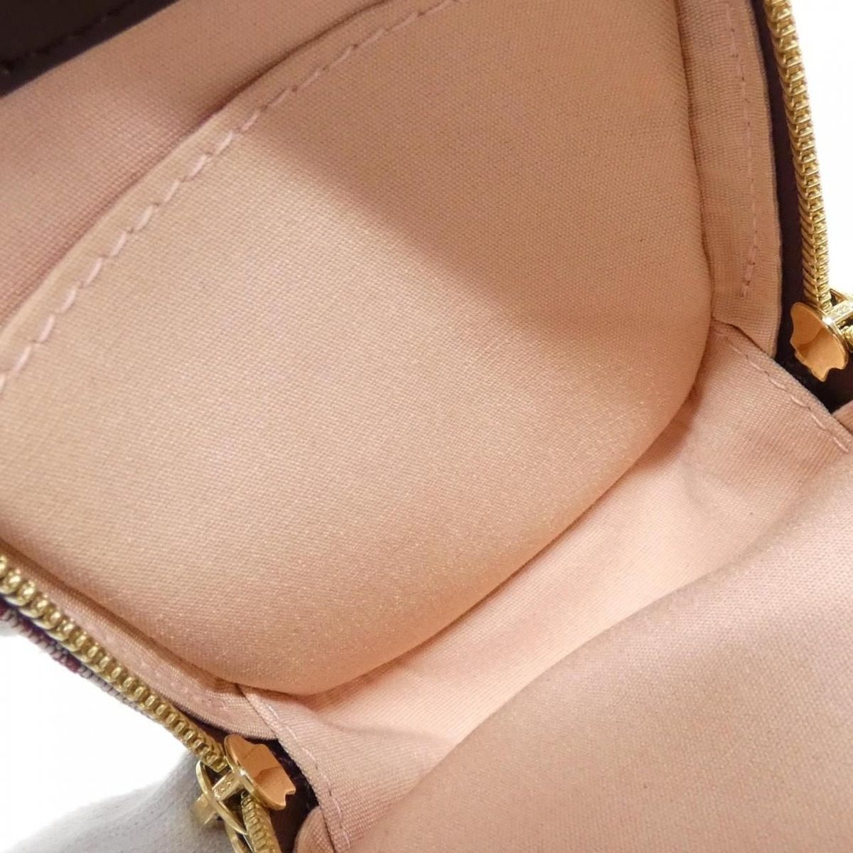 Louis Vuitton Monogram Mini Us Digital Shoulder Bag — view 8