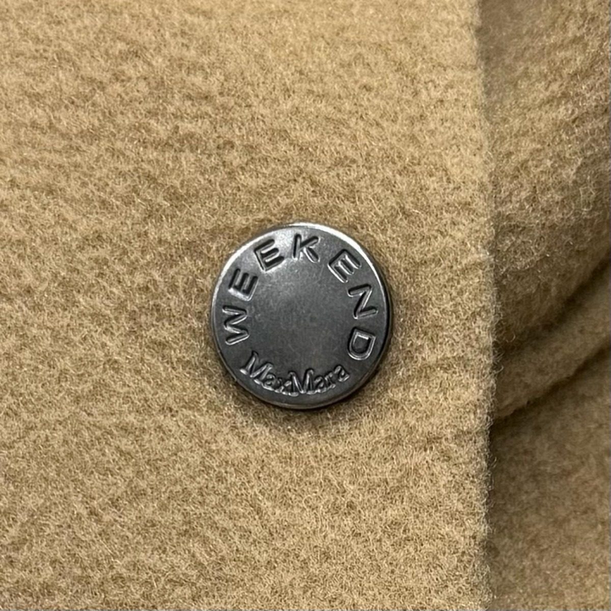 Max Mara Weekend Maxmara Wool Oversize Logo Button Cropped Length Stand Collar — view 7