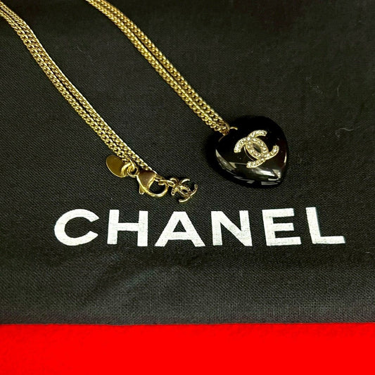 Chanel with Rice CC Logo Heart Motif Plastic Rhinestone Necklace Black
