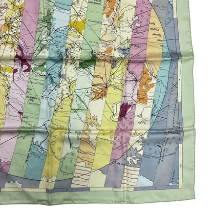 Hermes Carre 90 Scarf le Monde Est Vaste Pattern 100% Silk Green — view 4