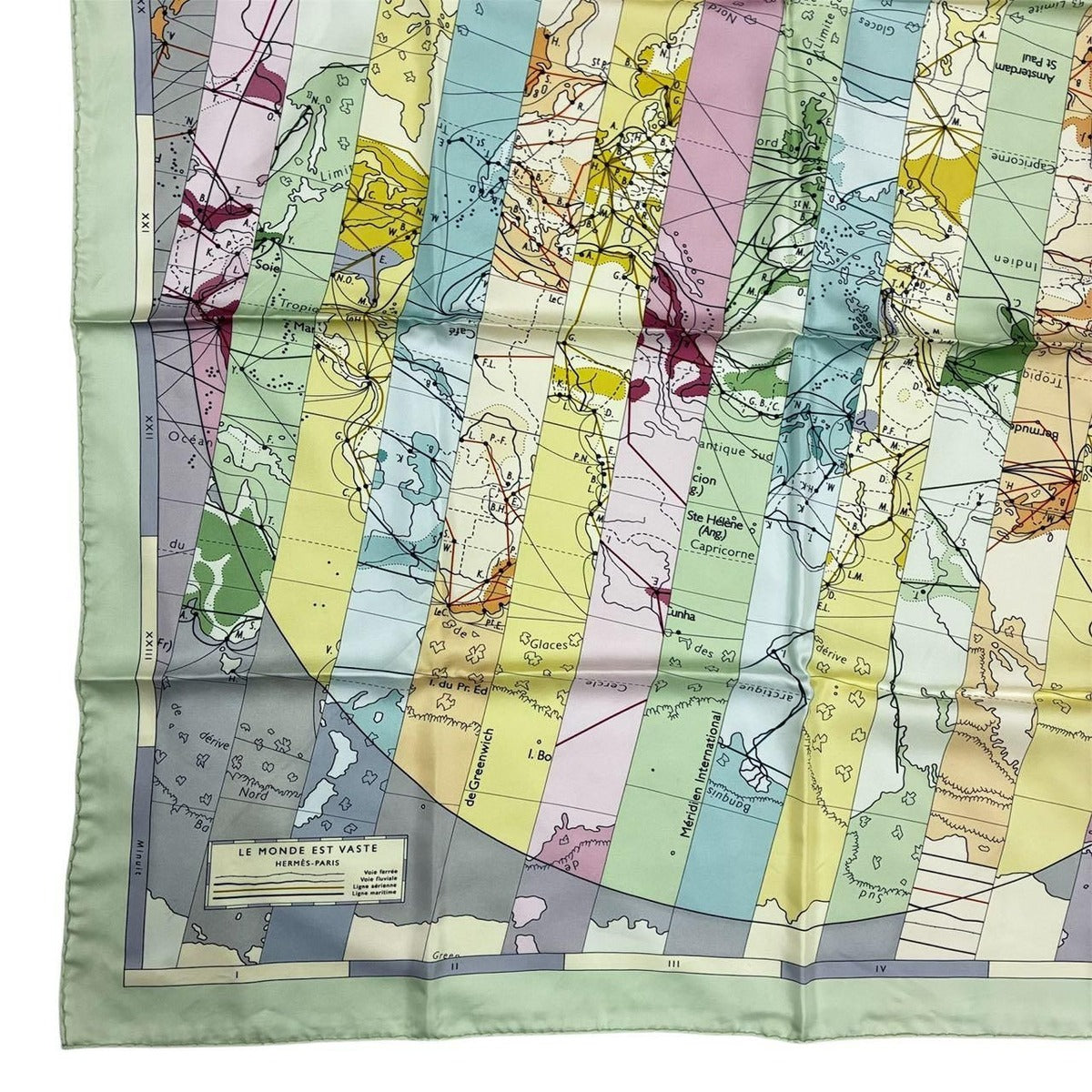Hermes Carre 90 Scarf le Monde Est Vaste Pattern 100% Silk Green — view 5
