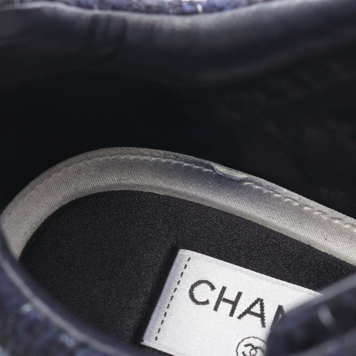 Chanel Sneakers CC Logo 42 Fabric Suede — view 11