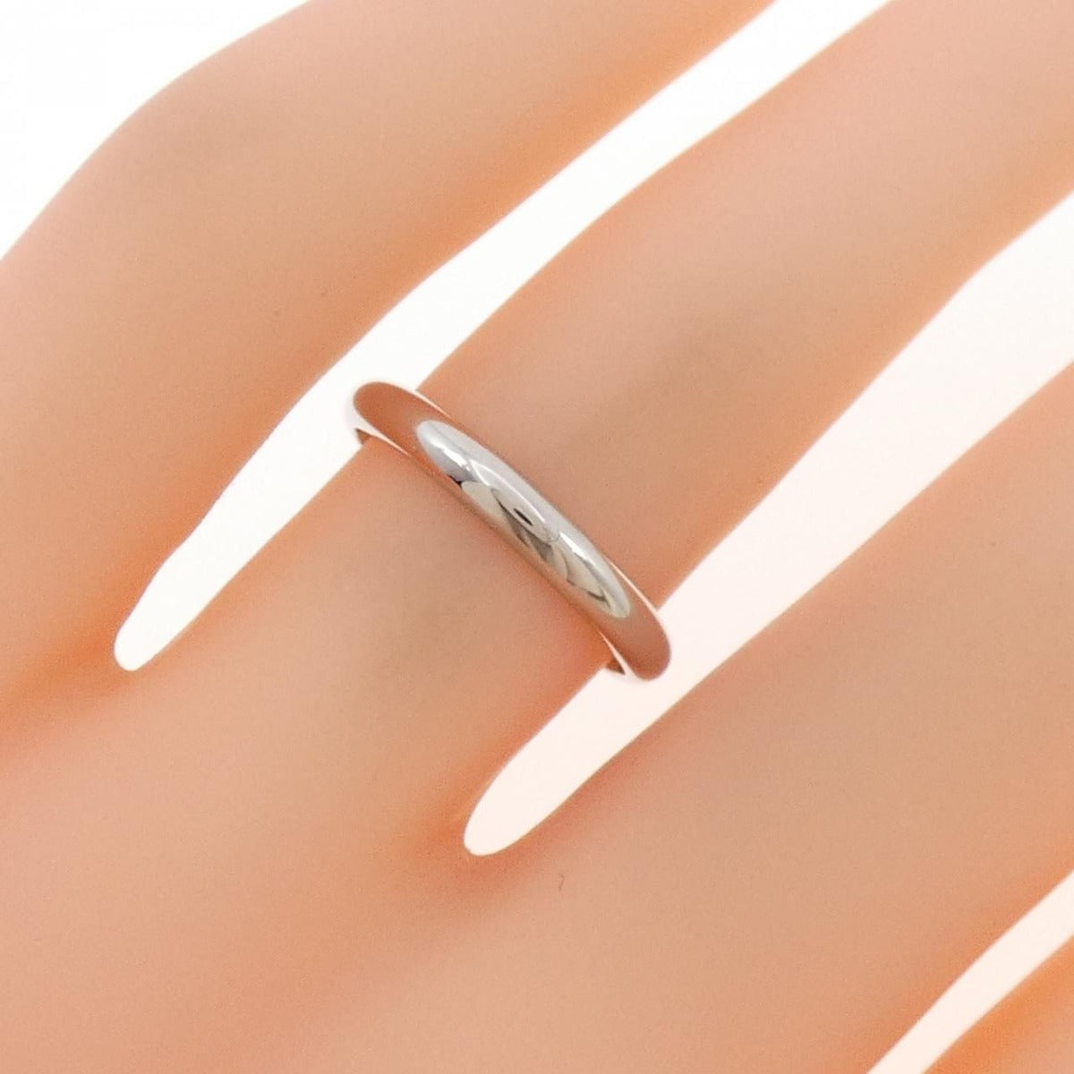 Cartier Wedding Ring — view 5