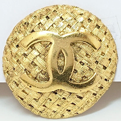 Chanel Vintage Earrings CC Logo Gold 29 — view 4