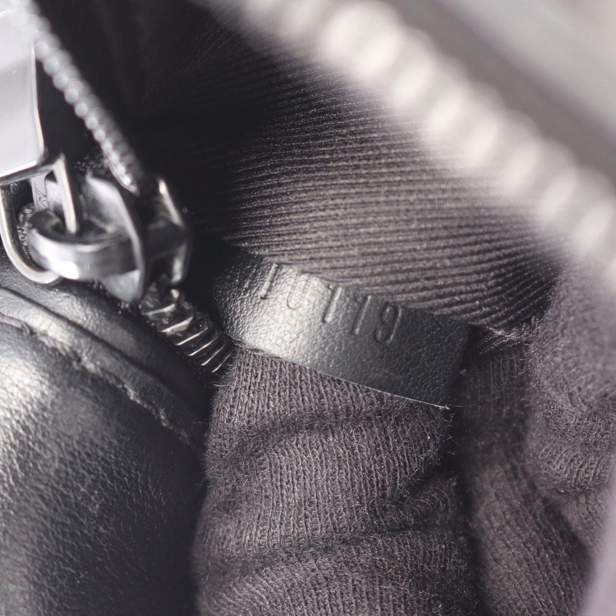 Louis Vuitton Waist Bag Discovery Canvas Leather — view 5