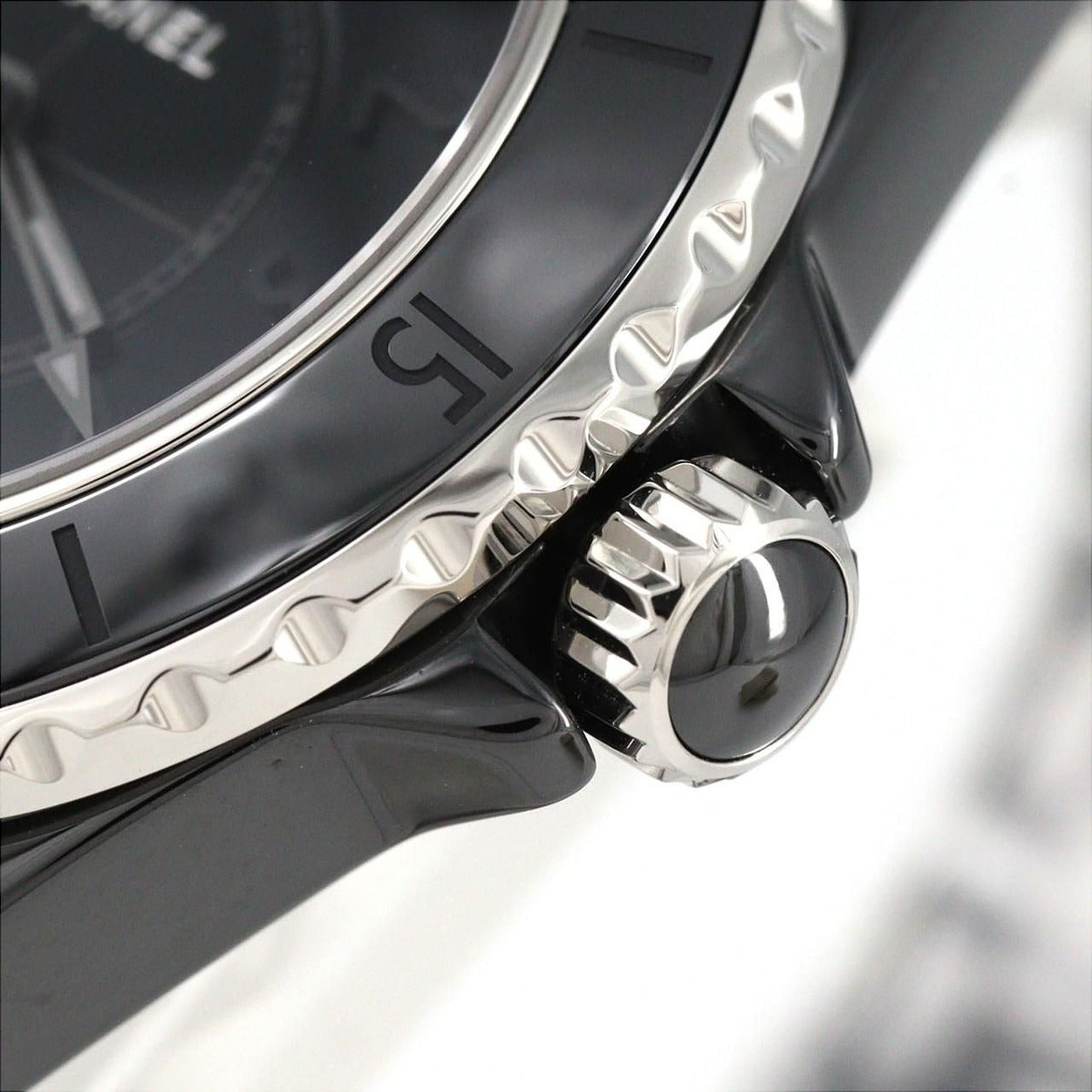 Chanel Phantom Ceramic Quartz Bracelet Black Arabic — view 4