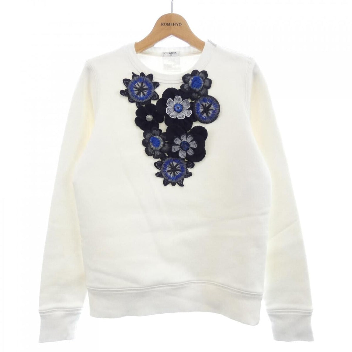 Chanel White Sweatshirt 34