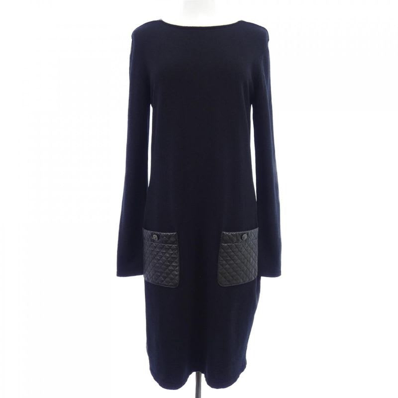 Chanel Size 40 Black Dress