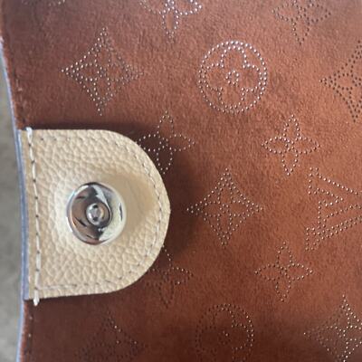 Louis Vuitton Monogram Carmel Hobo Mahina Leather Shoulder Tote Bag