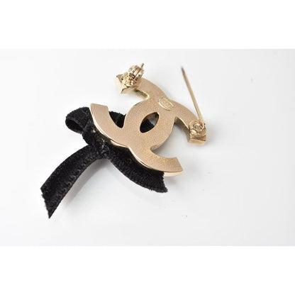 Chanel Brooch Pin Ribbon Motif Gold Black — view 2