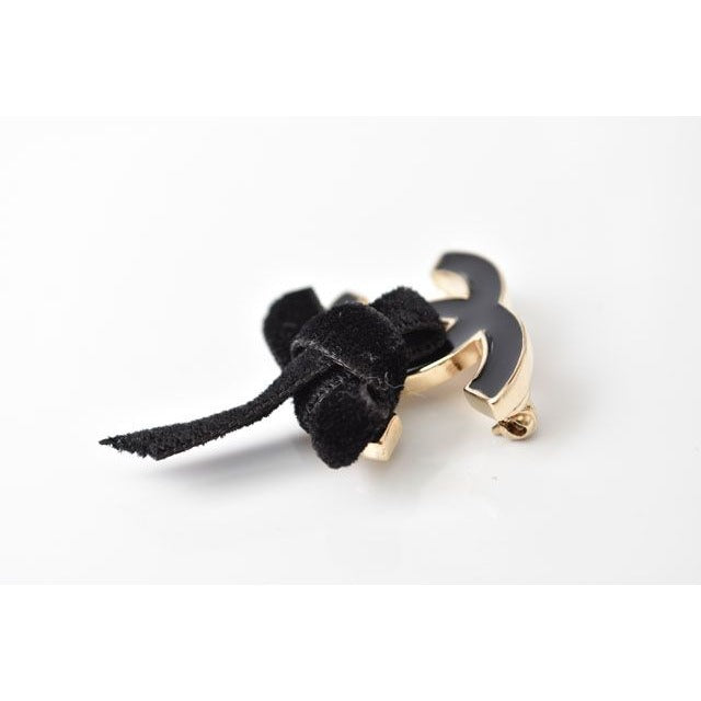 Chanel Brooch Pin Ribbon Motif Gold Black — view 4