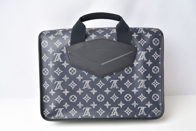 Louis Vuitton Shoulder Bag Men's Louis Vuitton Messenger GM Chapman Brothers