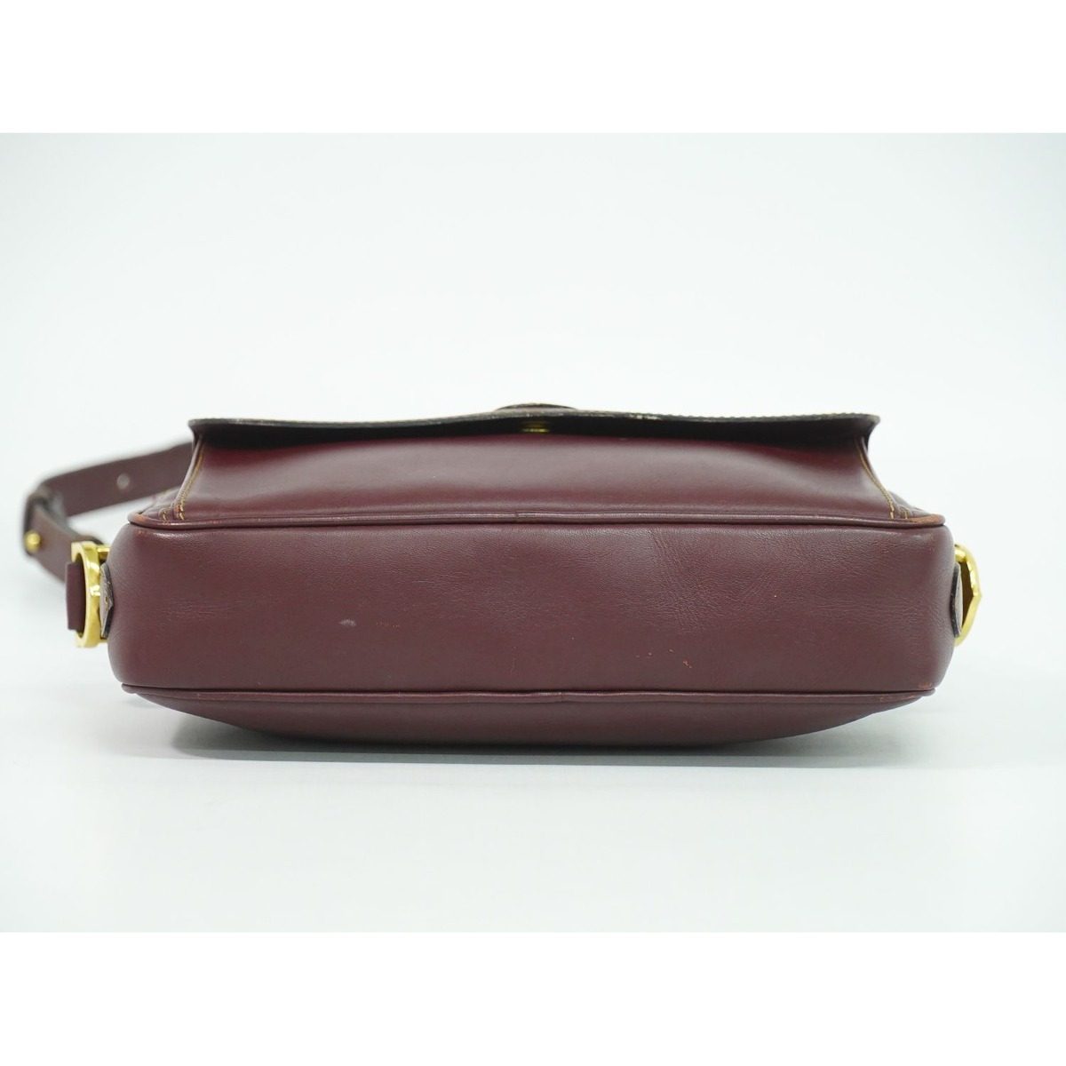 Cartier Must Line Shoulder Bag Pochette Leather Bordeaux — view 3