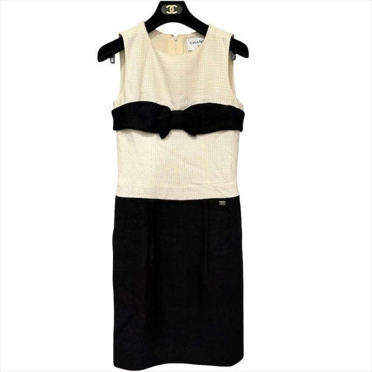 Chanel Ribbon Quilted CC Logo Chain Charm Tweed Dress 36