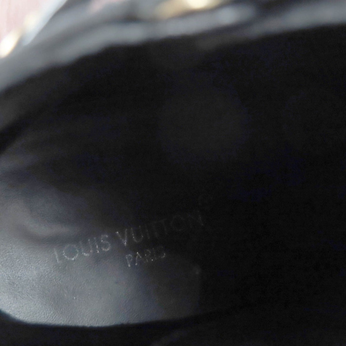 Louis Vuitton Citizen Leather Black — view 13