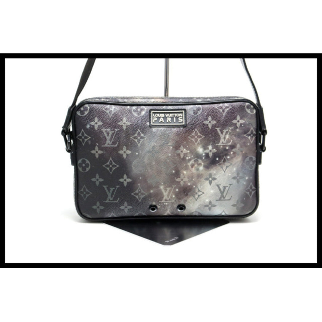 Louis Vuitton Alpha Messenger Shoulder Bag