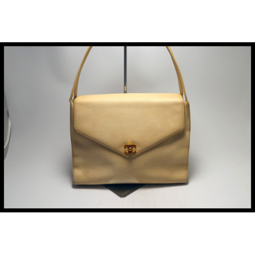 Chanel No 5 Caviar Leather GD Metal Fittings Shoulder Bag