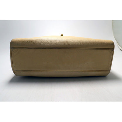 Chanel No 5 Caviar Leather GD Metal Fittings Shoulder Bag