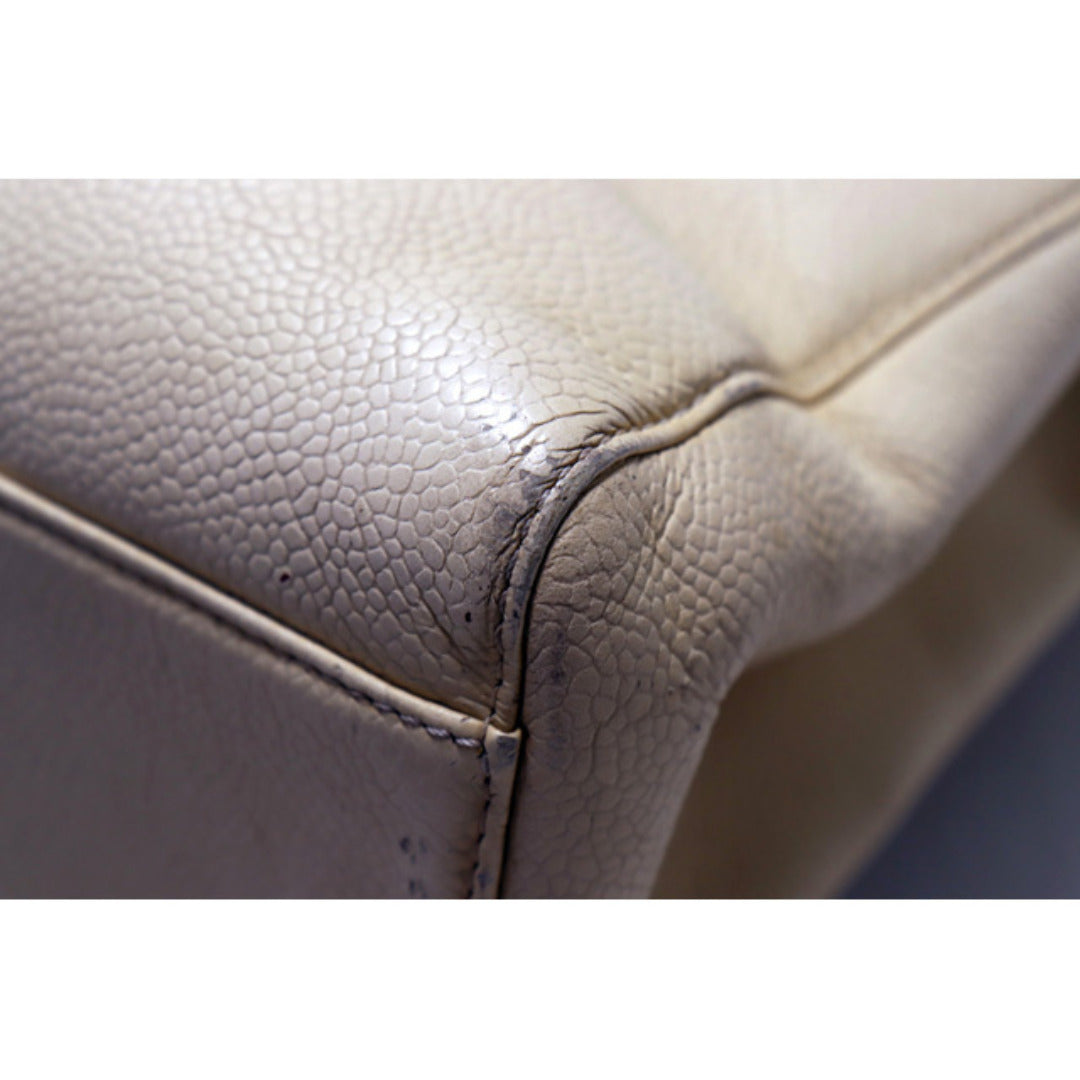 Chanel No 5 Caviar Leather GD Metal Fittings Shoulder Bag