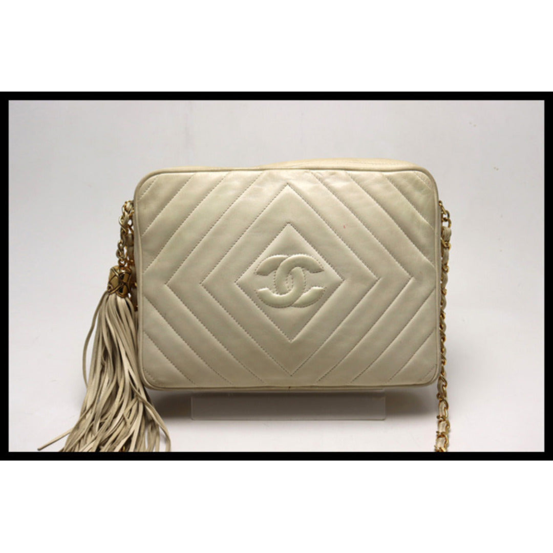 Chanel Diamond Stitch GD Metal Fittings Shoulder Bag
