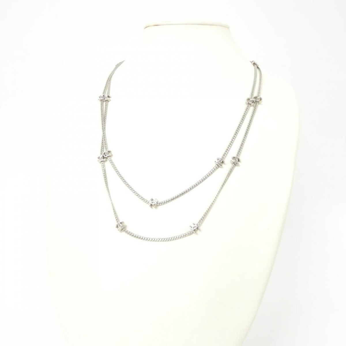 Chanel Abe260 Necklace — view 4